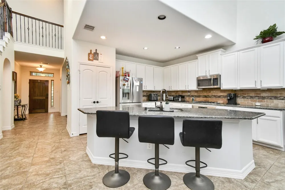 14 S Estherwood Place The Woodlands, TX 77354