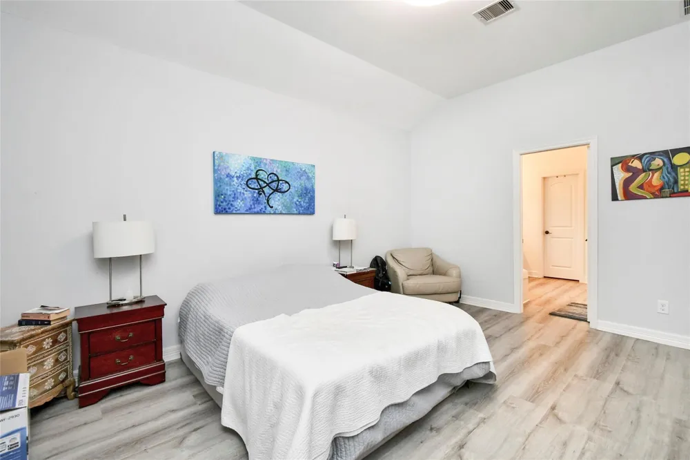 14 S Estherwood Place The Woodlands, TX 77354