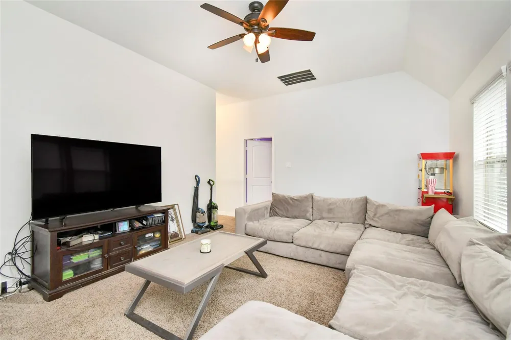 14 S Estherwood Place The Woodlands, TX 77354