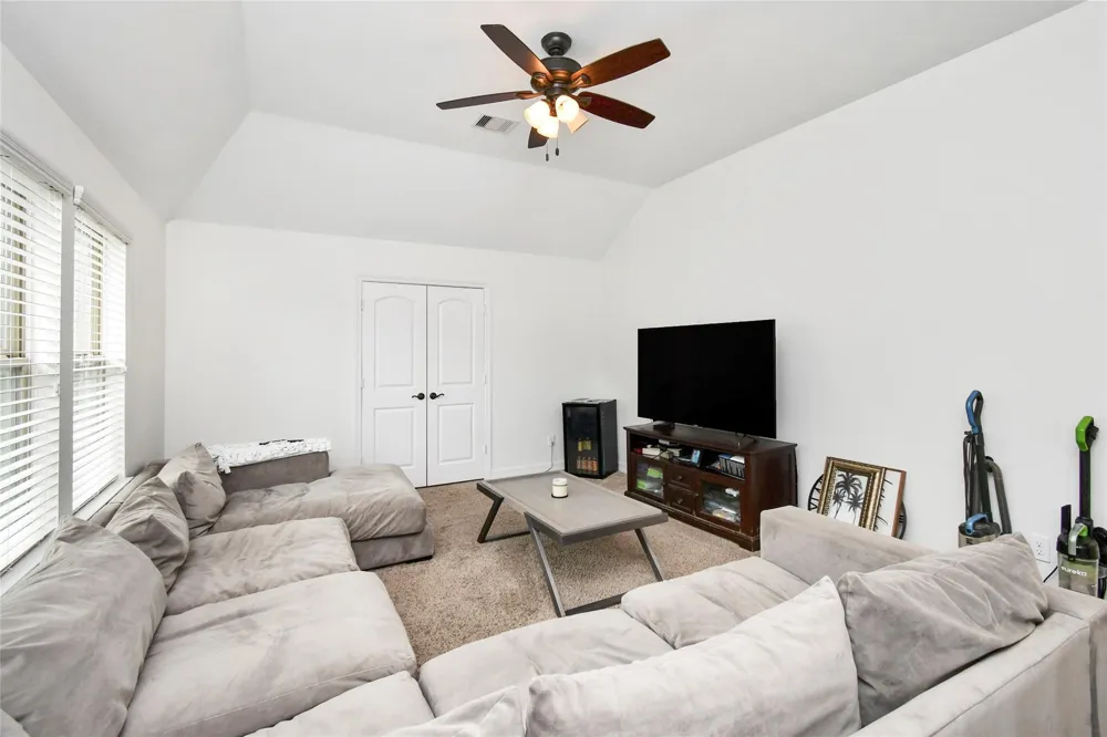 14 S Estherwood Place The Woodlands, TX 77354