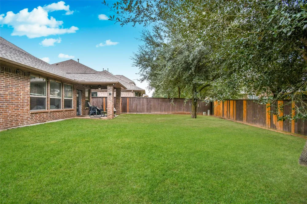 14 S Estherwood Place The Woodlands, TX 77354