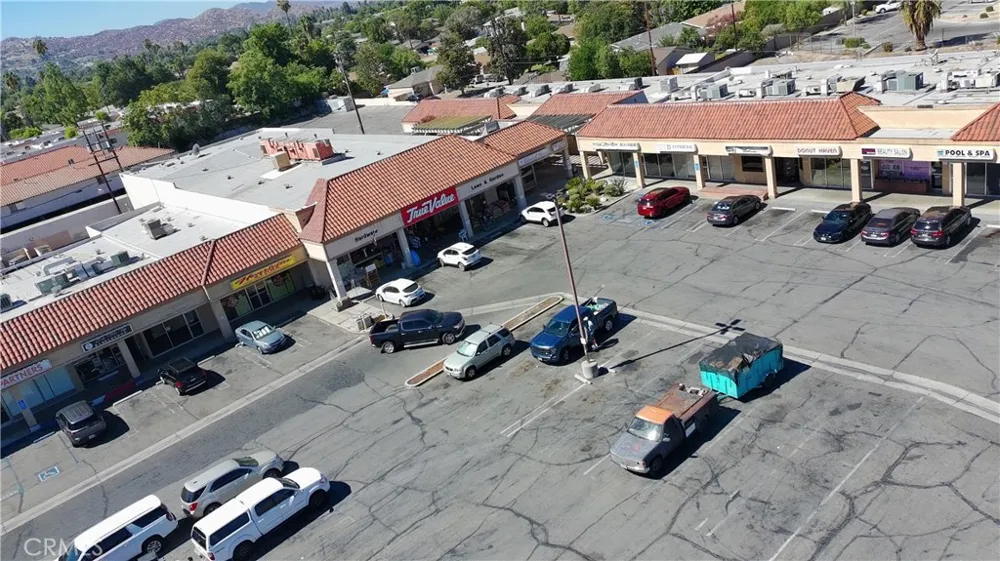 2039 E Florida Avenue Hemet, CA 92544