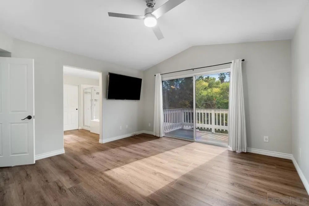 2201 Orange Grove Place Escondido, CA 92027