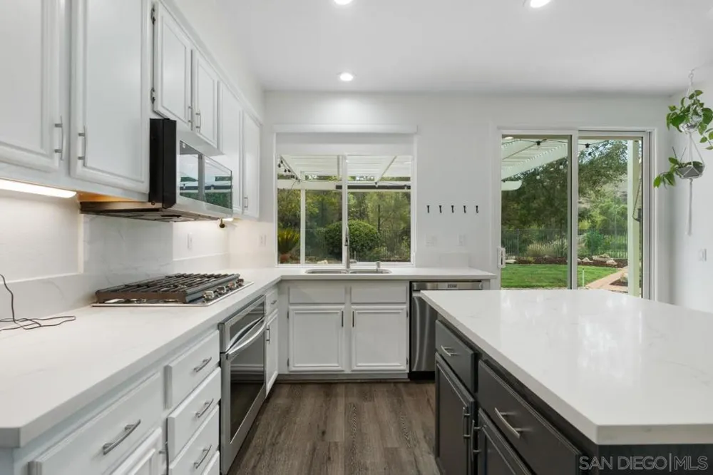 2201 Orange Grove Place Escondido, CA 92027
