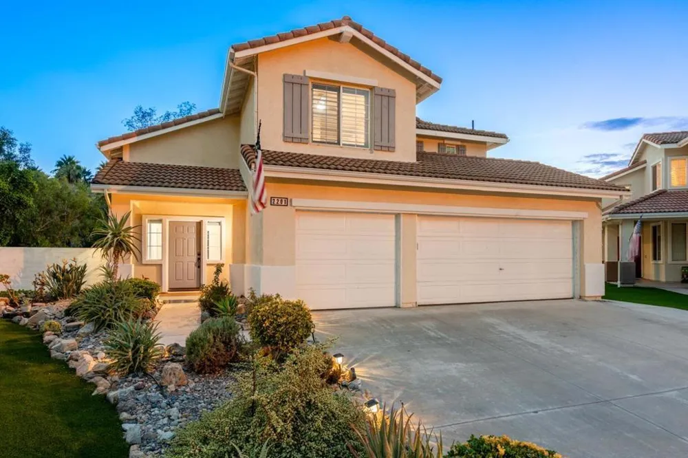 2201 Orange Grove Place Escondido, CA 92027