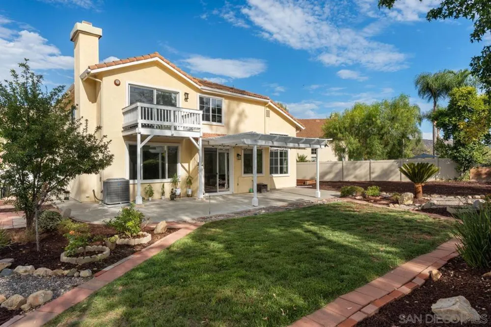 2201 Orange Grove Place Escondido, CA 92027
