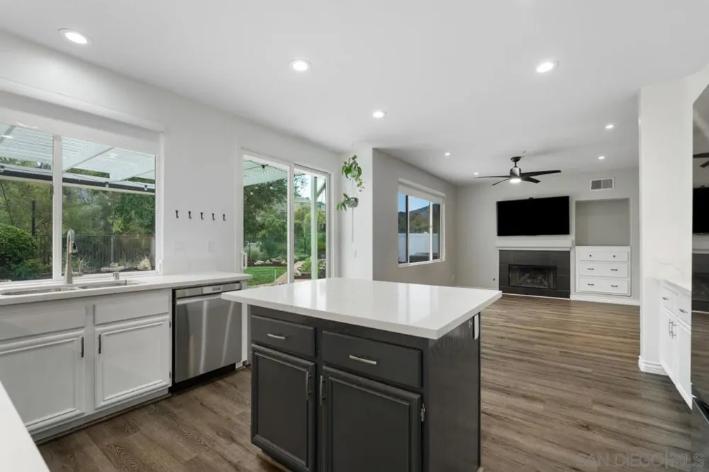 2201 Orange Grove Place Escondido, CA 92027