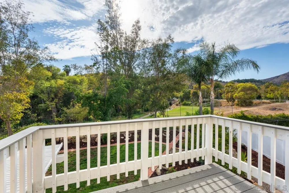 2201 Orange Grove Place Escondido, CA 92027