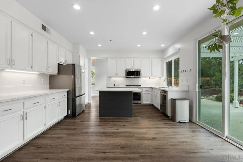 2201 Orange Grove Place Escondido, CA 92027