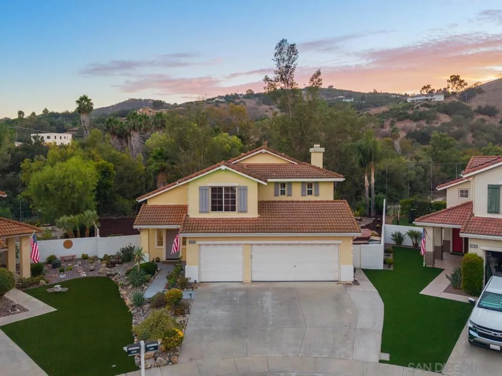 2201 Orange Grove Place Escondido, CA 92027