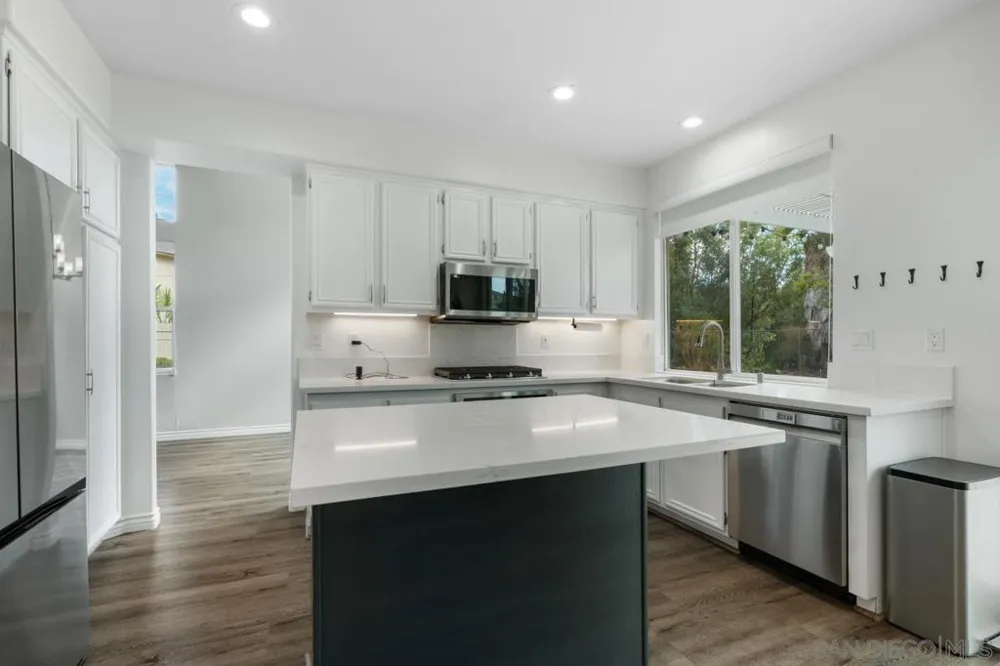 2201 Orange Grove Place Escondido, CA 92027