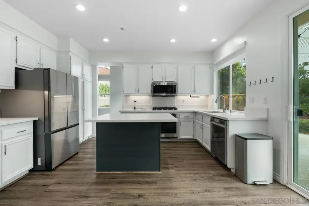 2201 Orange Grove Place Escondido, CA 92027