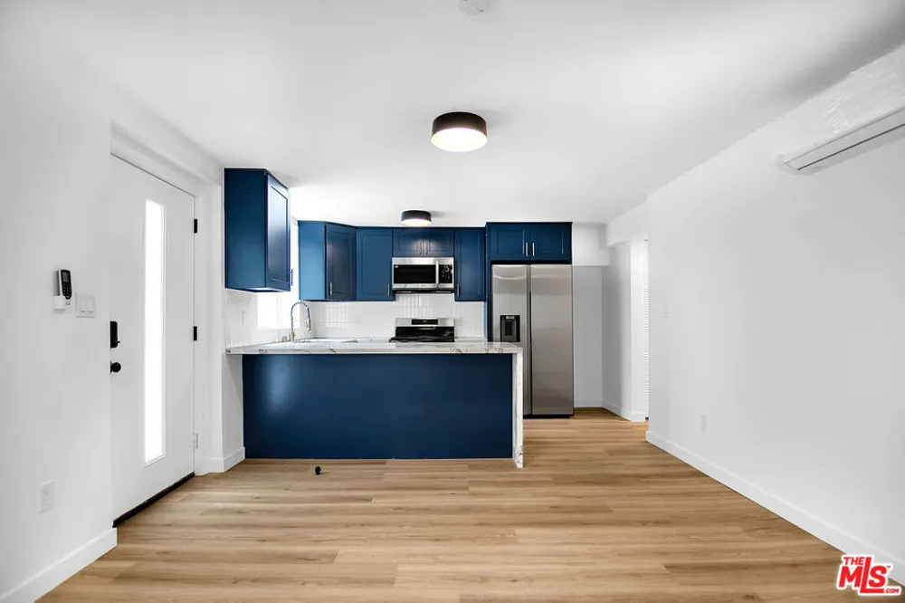 1021 Genesee Avenue #11 West Hollywood, CA 90046
