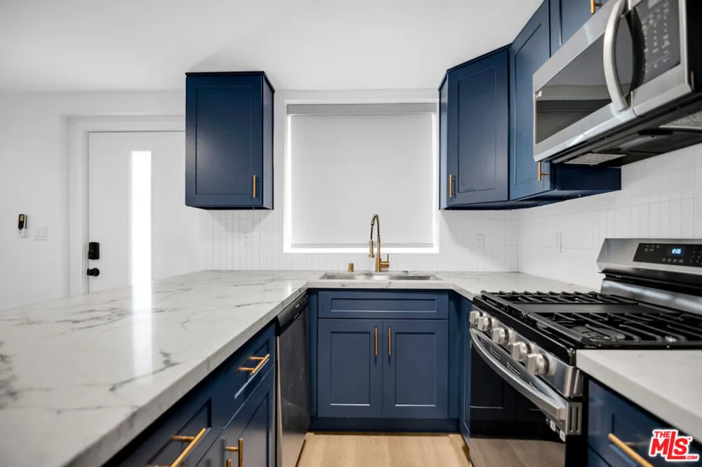 1021 Genesee Avenue #11 West Hollywood, CA 90046