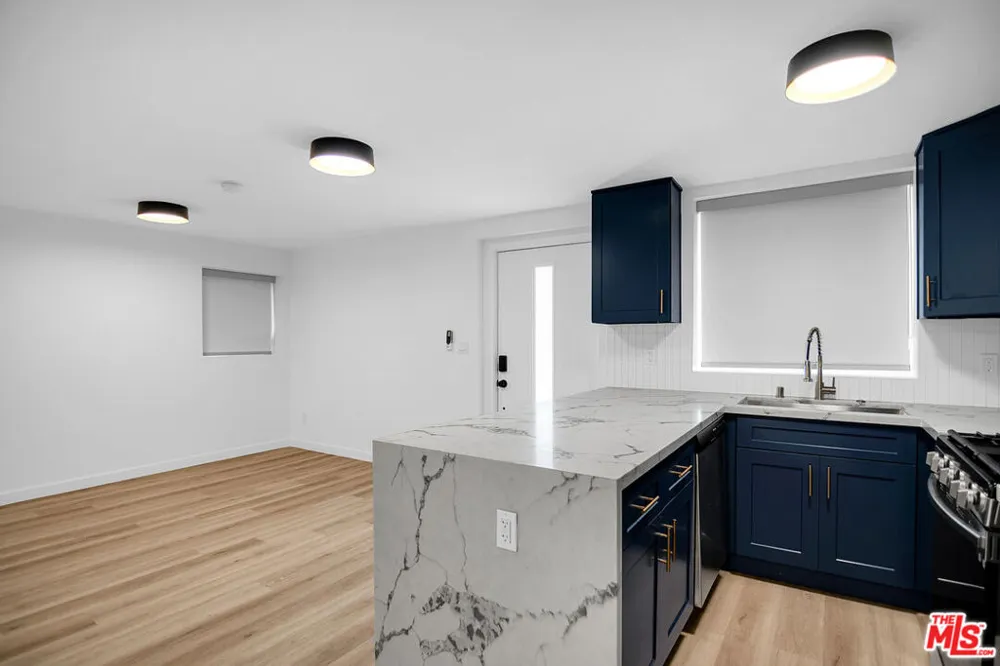 1021 Genesee Avenue #11 West Hollywood, CA 90046