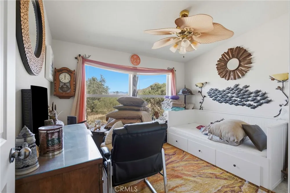 3743 Brooks Weldon, CA 93283