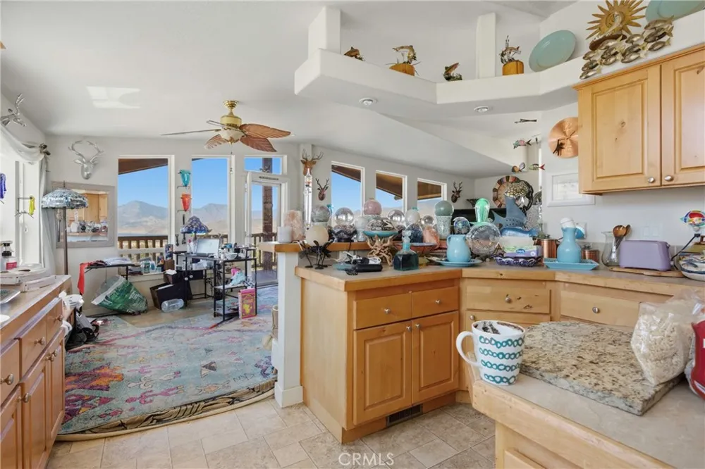 3743 Brooks Weldon, CA 93283