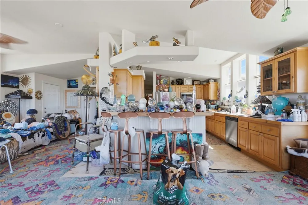 3743 Brooks Weldon, CA 93283