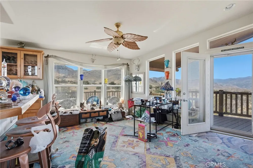 3743 Brooks Weldon, CA 93283