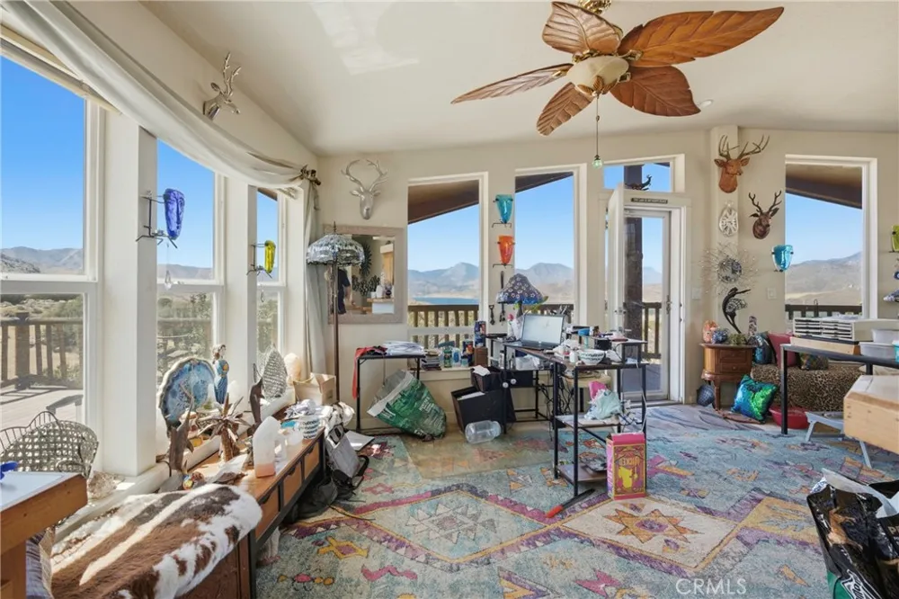 3743 Brooks Weldon, CA 93283