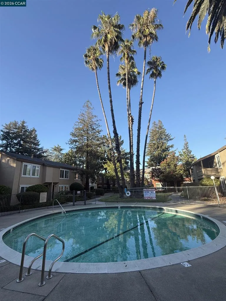 810 Oak Grove Rd #111 Concord, CA 94518