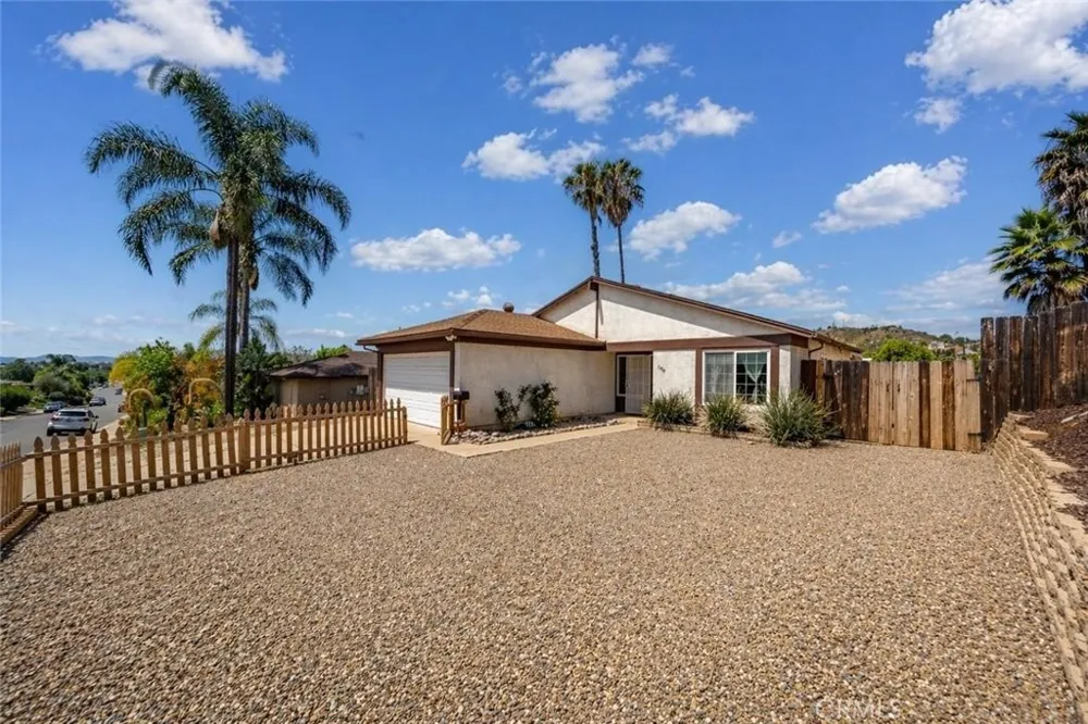 1458 Kent Escondido, CA 92027