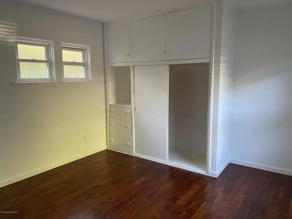2387 Glen Canyon Road Altadena, CA 91001
