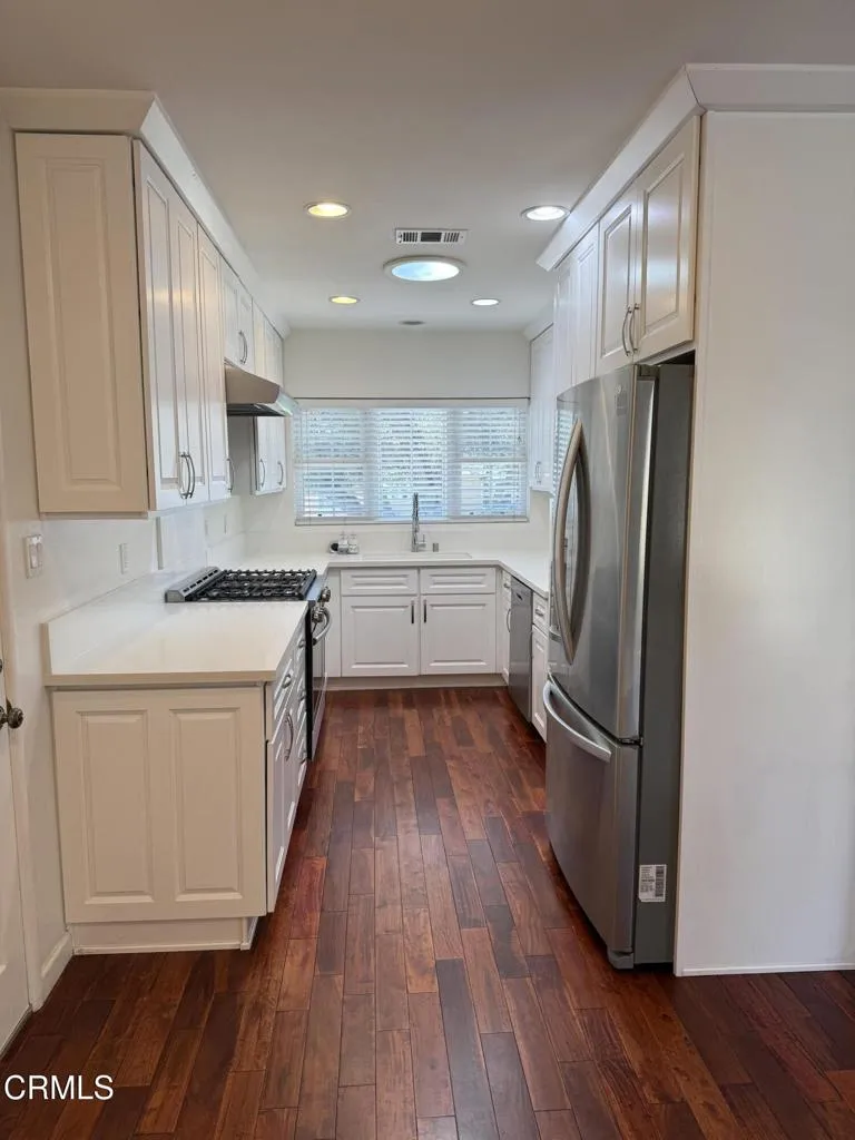 2387 Glen Canyon Road Altadena, CA 91001
