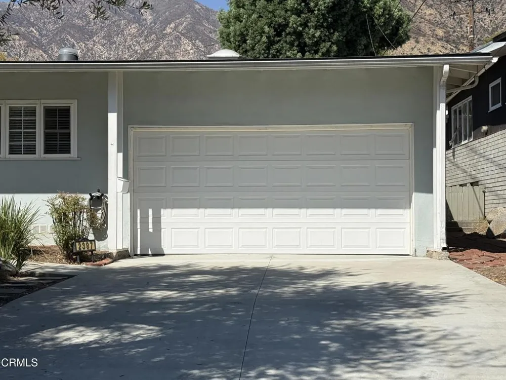2387 Glen Canyon Road Altadena, CA 91001