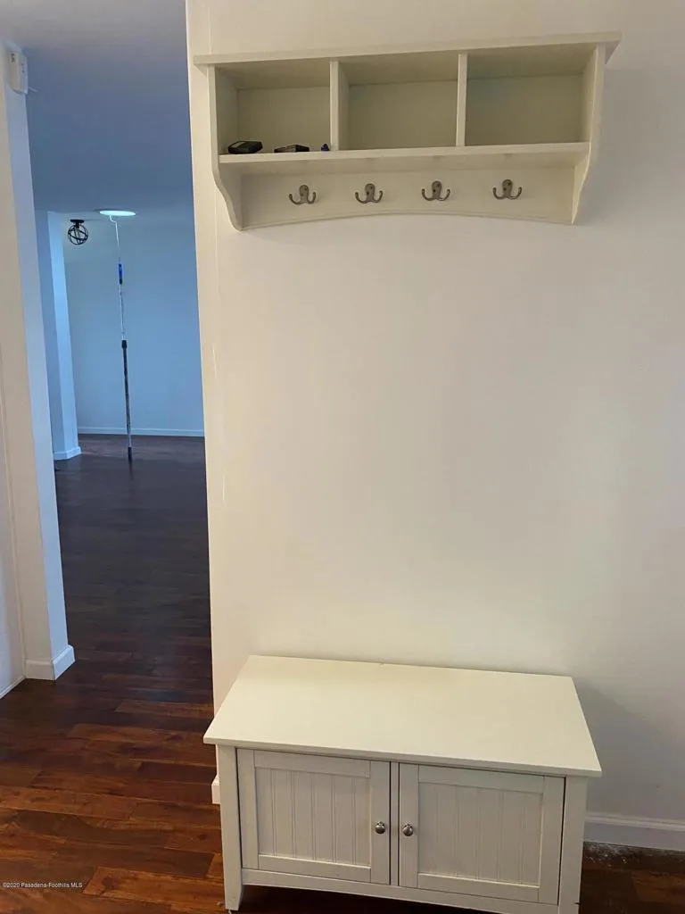 2387 Glen Canyon Road Altadena, CA 91001