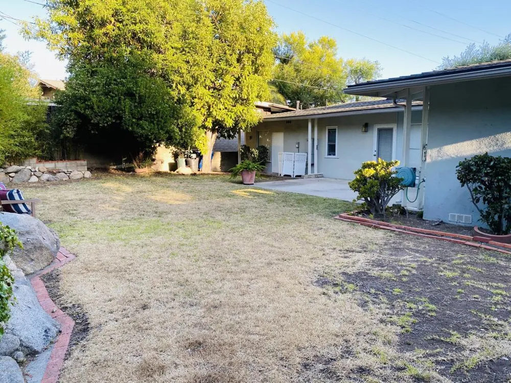 2387 Glen Canyon Road Altadena, CA 91001