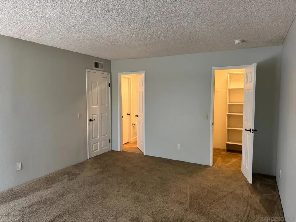 9189 Village Glen Dr #252 San Diego, CA 92123