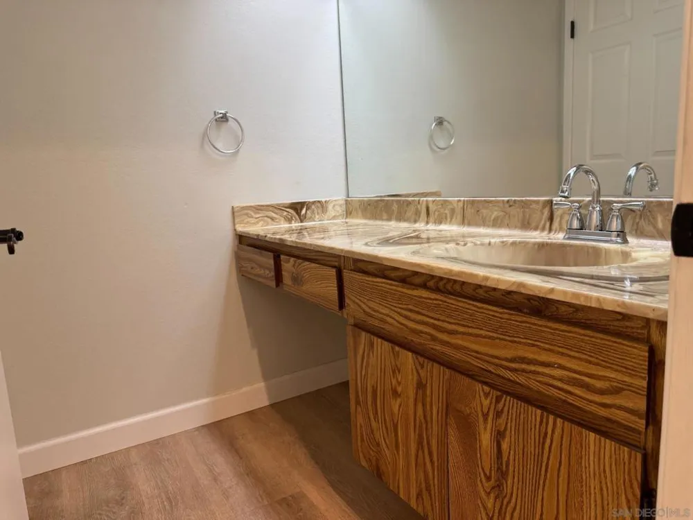 9189 Village Glen Dr #252 San Diego, CA 92123