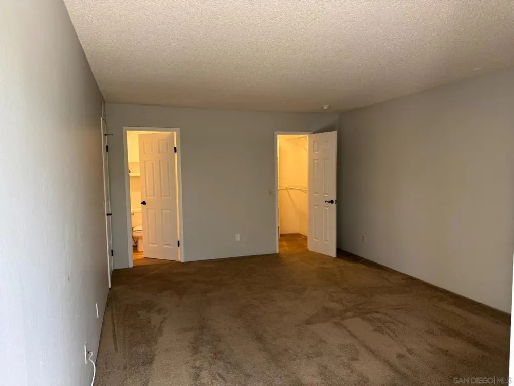 9189 Village Glen Dr #252 San Diego, CA 92123