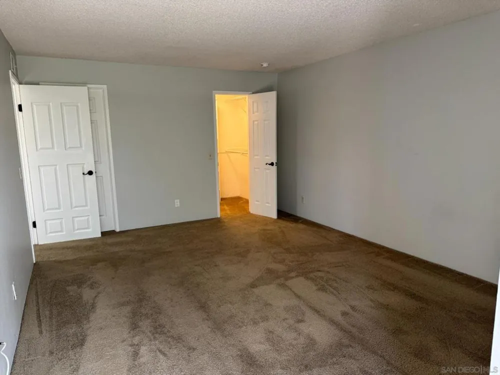 9189 Village Glen Dr #252 San Diego, CA 92123