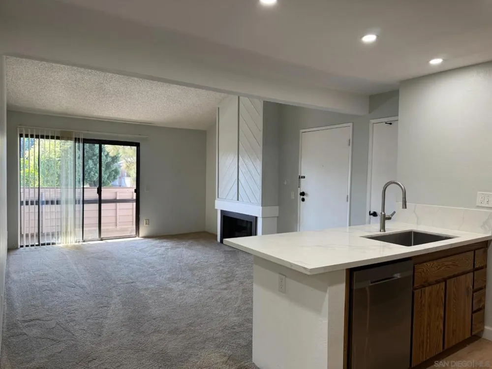 9189 Village Glen Dr #252 San Diego, CA 92123