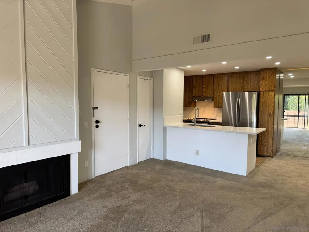 9189 Village Glen Dr #252 San Diego, CA 92123