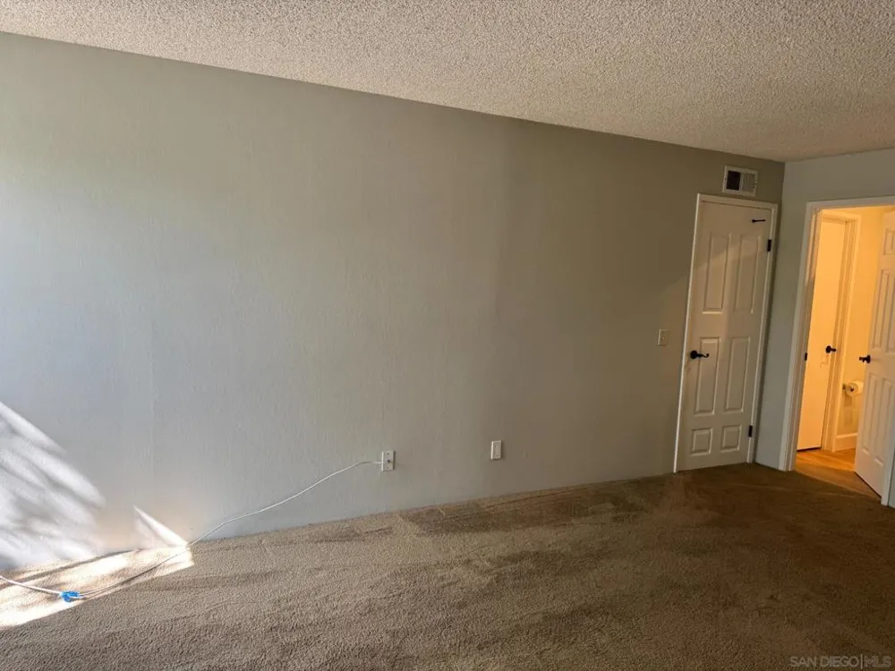 9189 Village Glen Dr #252 San Diego, CA 92123