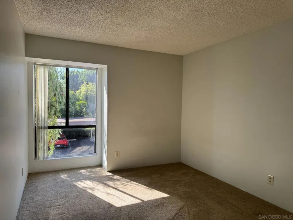 9189 Village Glen Dr #252 San Diego, CA 92123