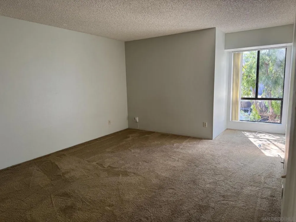 9189 Village Glen Dr #252 San Diego, CA 92123
