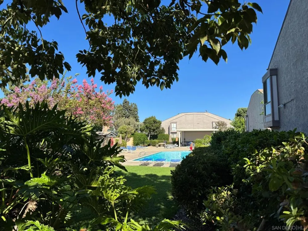 9189 Village Glen Dr #252 San Diego, CA 92123