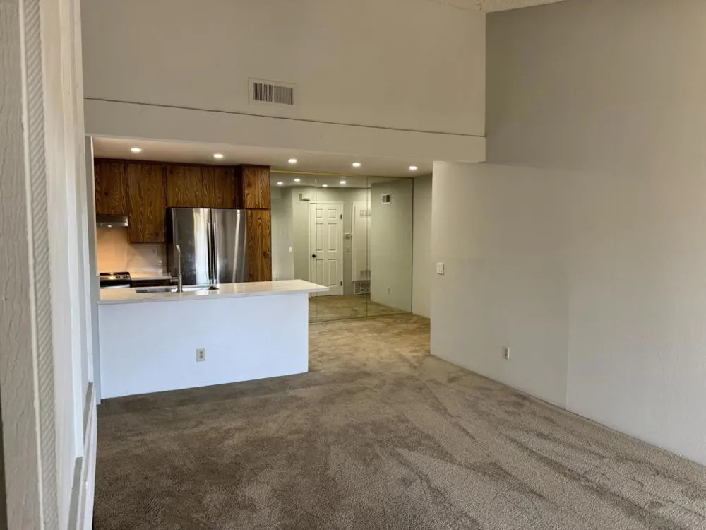 9189 Village Glen Dr #252 San Diego, CA 92123