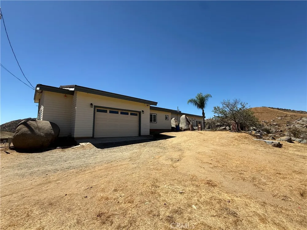19862 Starmist Perris, CA 92570