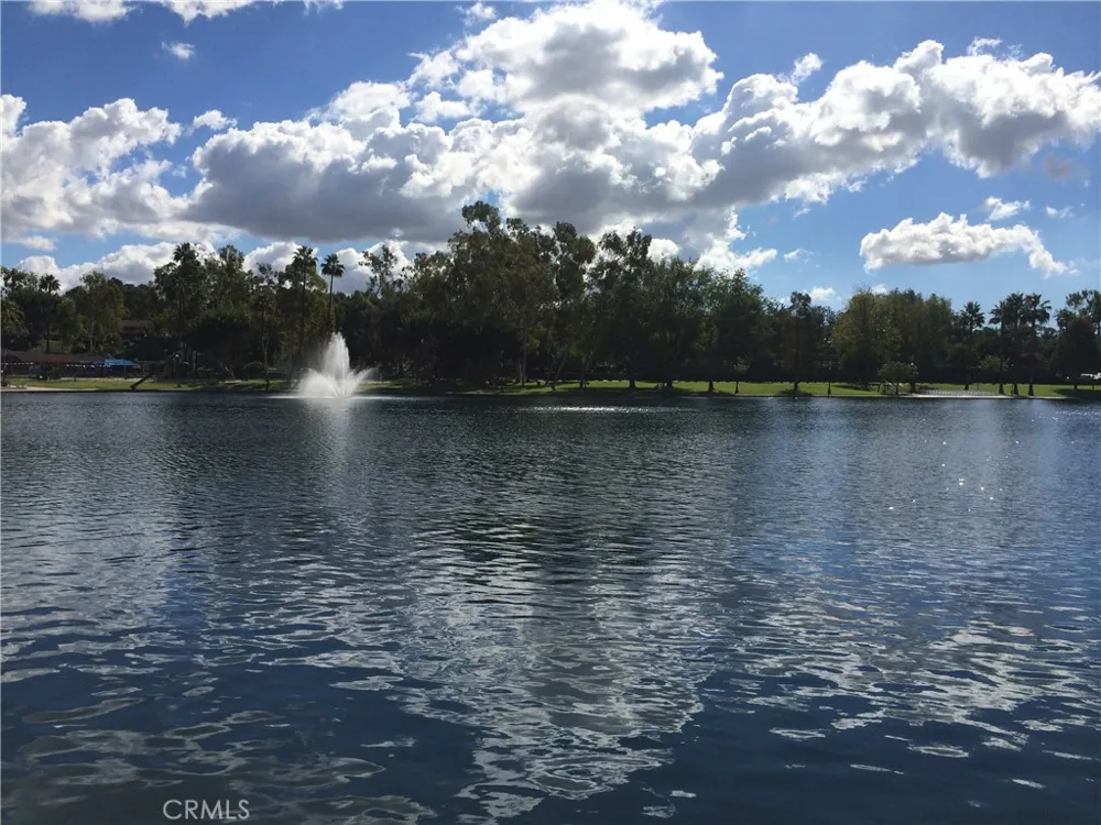 21927 Erie Lake Forest, CA 92630