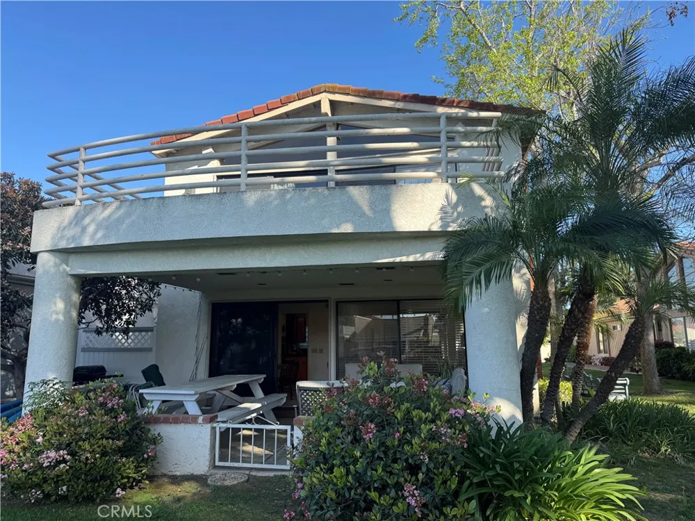 21927 Erie Lake Forest, CA 92630