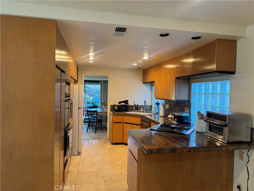 21927 Erie Lake Forest, CA 92630