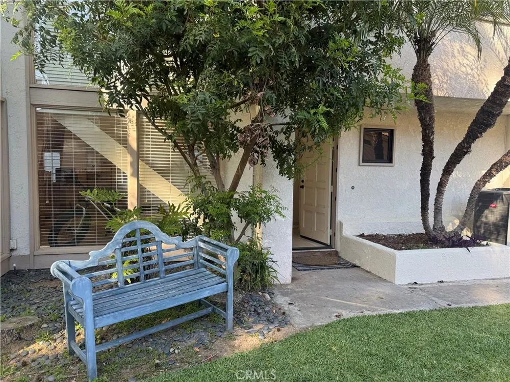 21927 Erie Lake Forest, CA 92630