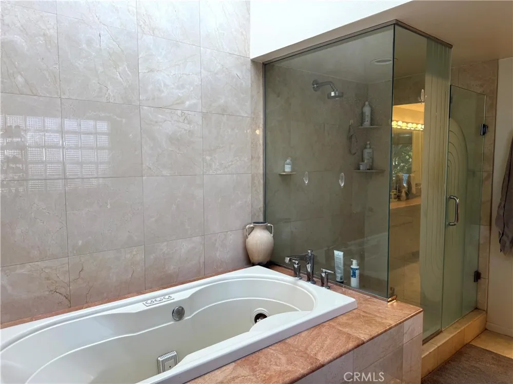21927 Erie Lake Forest, CA 92630
