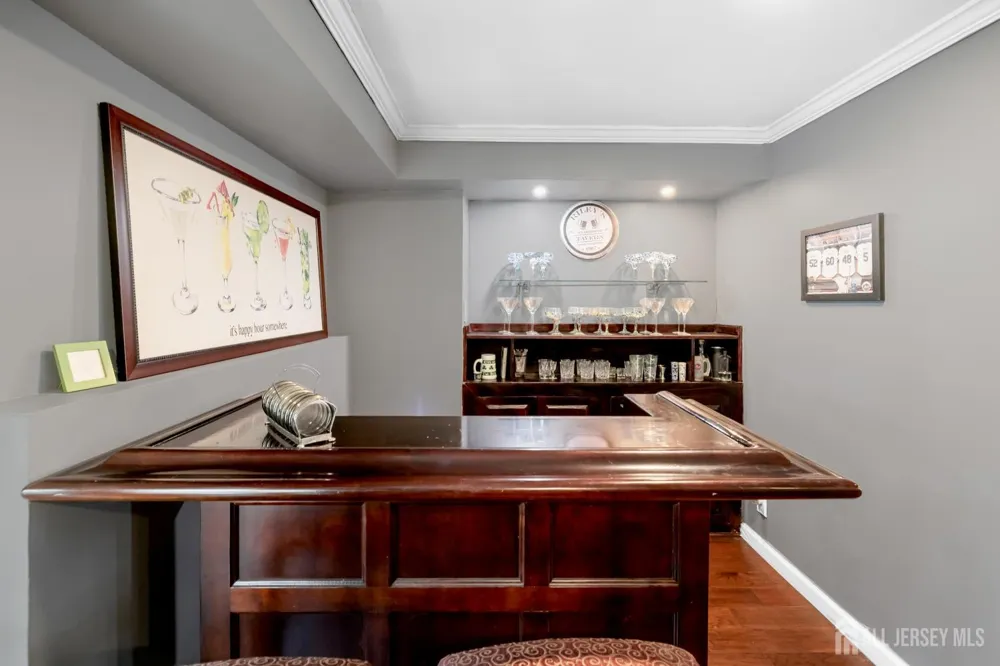 17 Carter Place Sayreville, NJ 08859