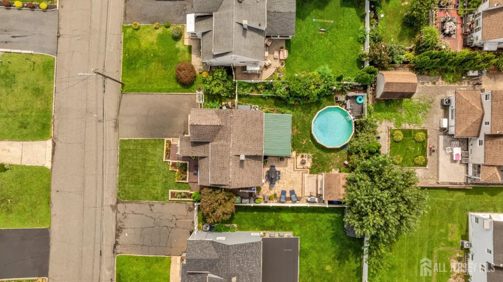 17 Carter Place Sayreville, NJ 08859